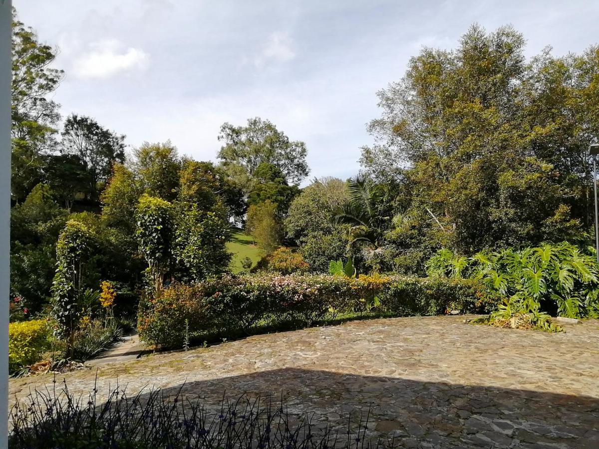 Hotel Hevilat Paraiso De Oriente Rionegro Luaran gambar